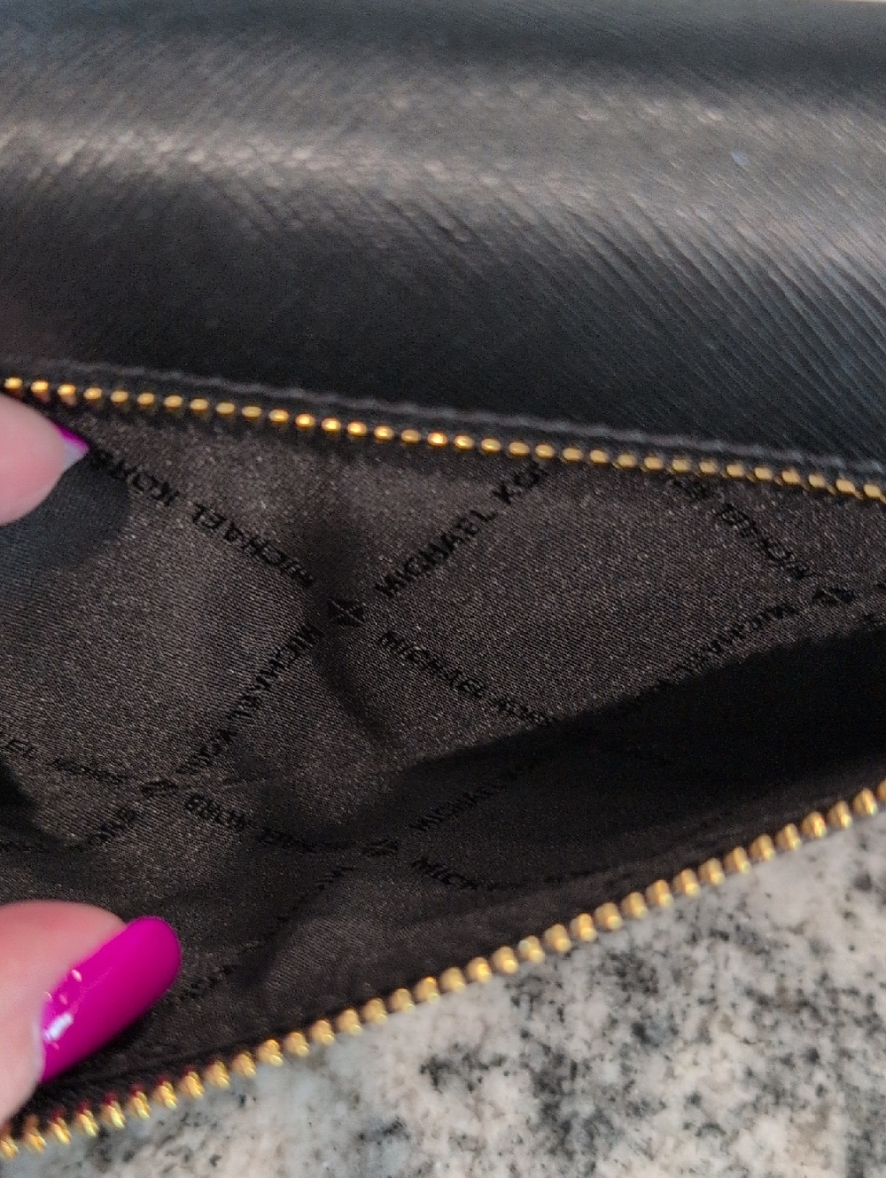 Michael Kors Rhea Black Pebbled Leather Hobo Crossbody w/Wallet - Picture 10 of 10